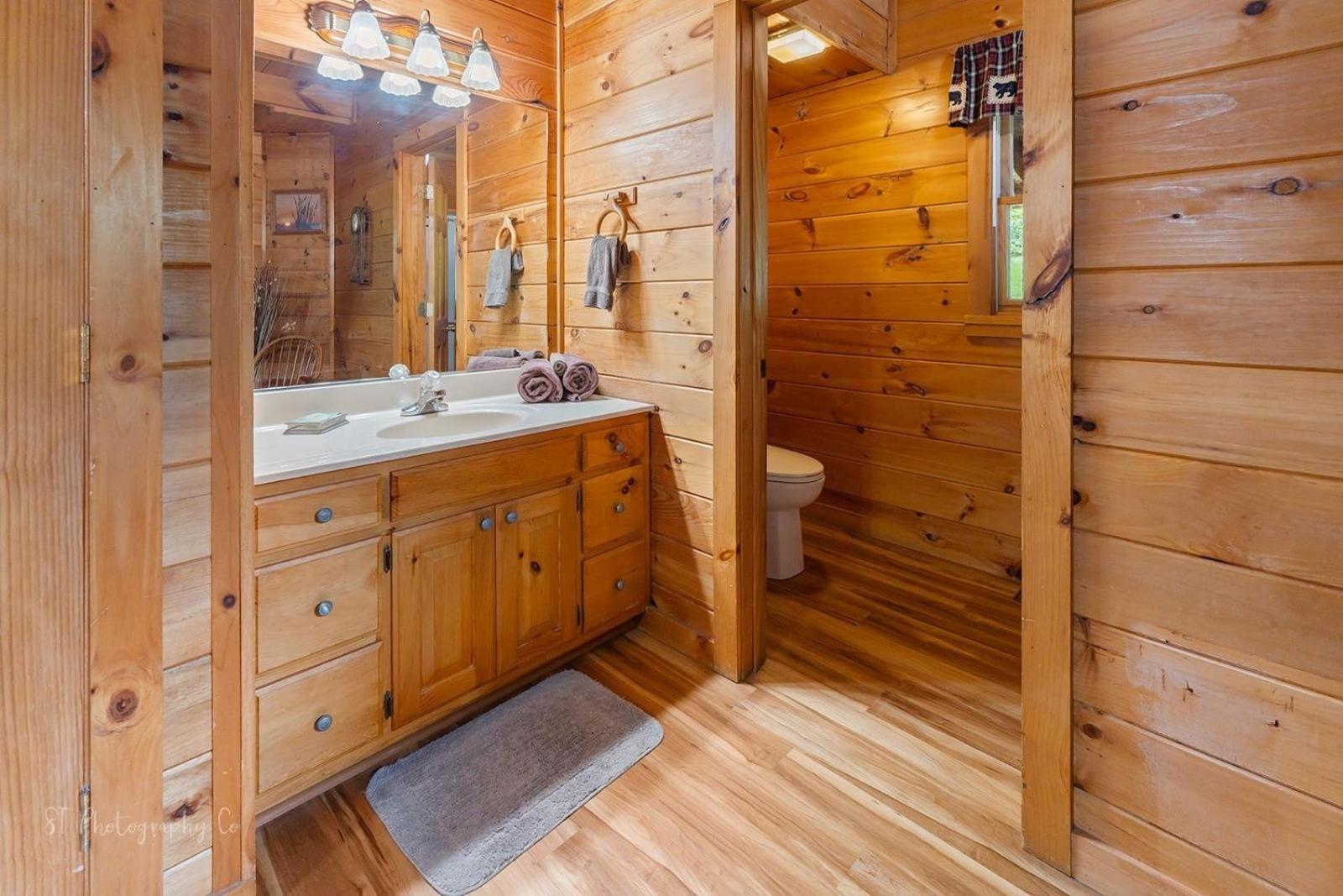 Hibernation Station Cabin Sevierville Bagian luar foto